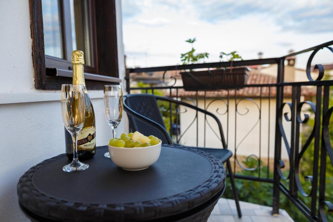 Apartment Zdravets, In The Heart Of The Old City Велико-Тирново Екстер'єр фото